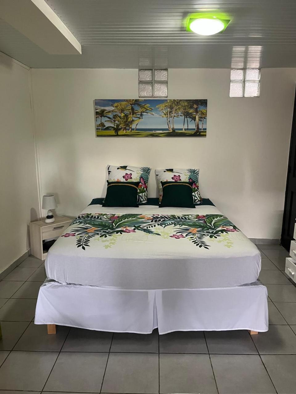 Agreable Appartement En Rez-De-Jardin A 450M De La Mer Sainte-Anne Buitenkant foto